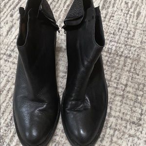 Dolce Vita black leather bootie